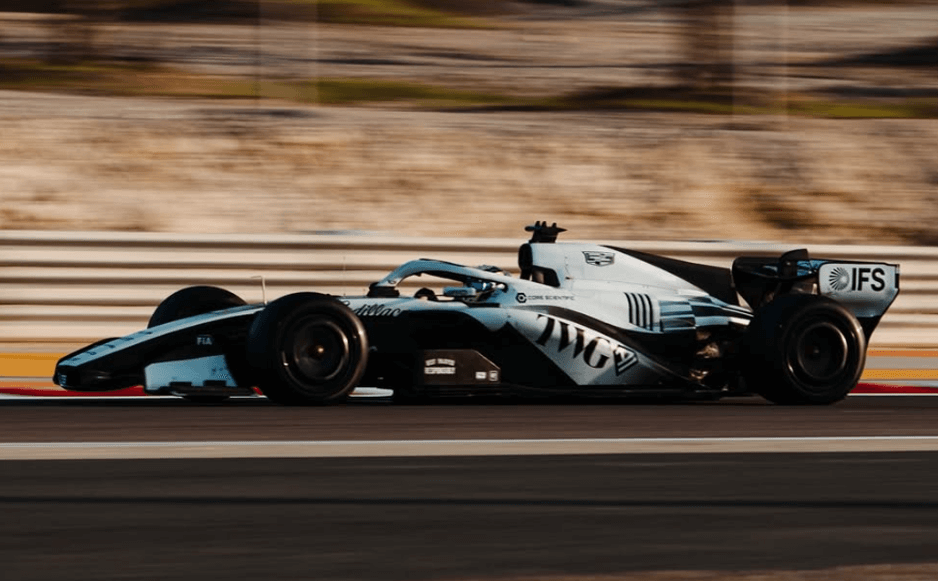 Cadillac MAC-26 en piste lors des tests de pré saison à Bahreïn